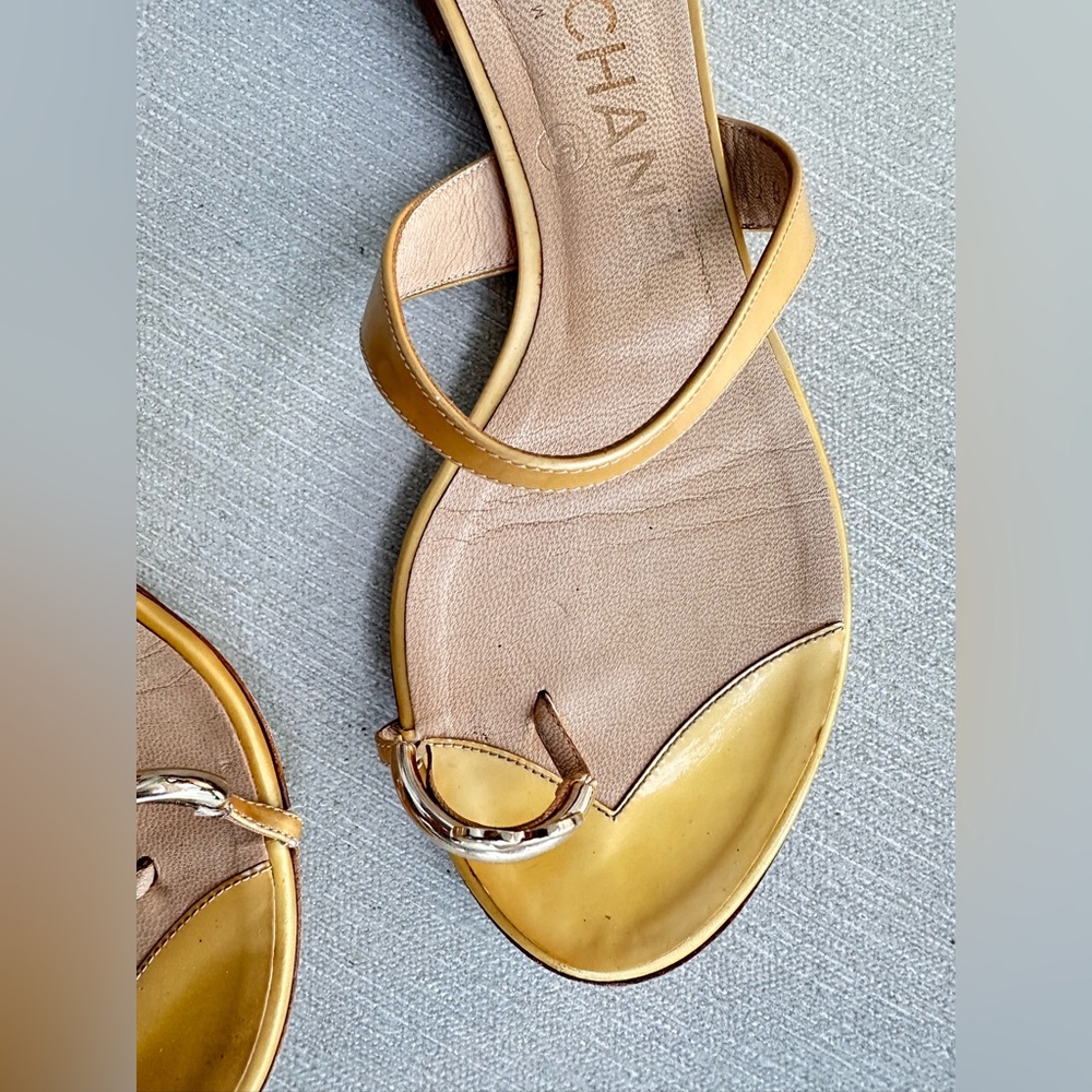 CHANEL Women's Yellow Sandals with Gold Cc. - Picture 9 of 15